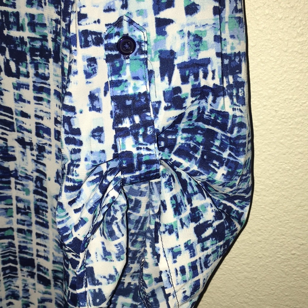 Blue Patterned Button-Up Blouse - Picture 5 of 5